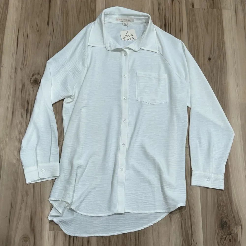 Good Days Only Button Up White Shirt Women’s Large